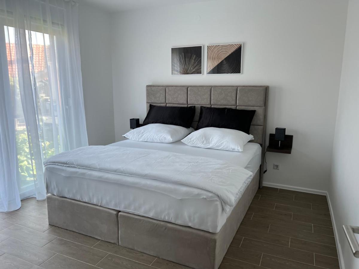 Madamik Apartments Бієла Екстер'єр фото