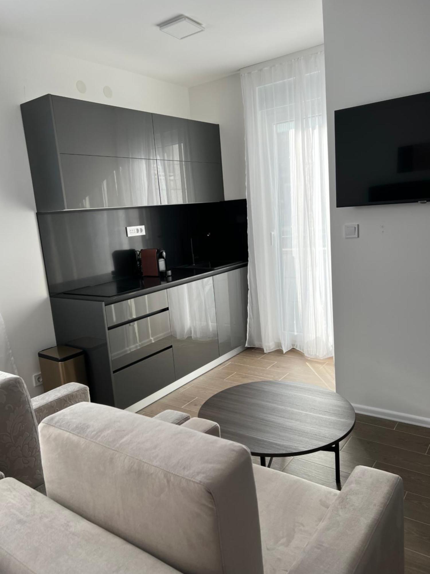 Madamik Apartments Бієла Екстер'єр фото